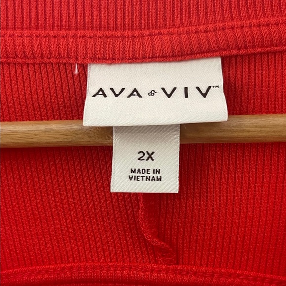 Elegant Red Long Sleeve Dress - Picture 3 of 5